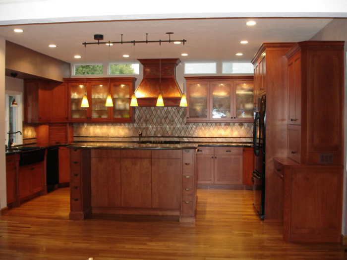 Traditional alder kitchen cabinets